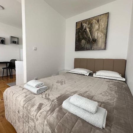 Aura Apartment Beograd Ngoại thất bức ảnh